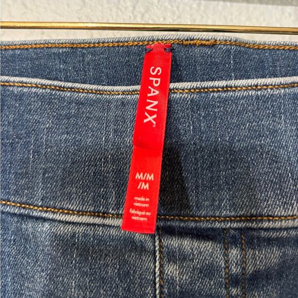 SPANX Flare Leg High Waisted Jeans Medium Wash M - Picture 3 of 3